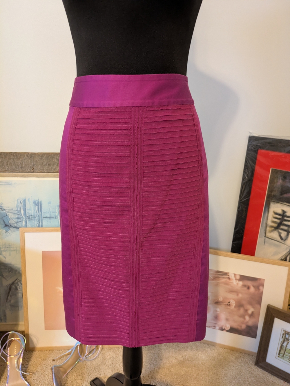 Women's Magenta Ribbed Pencil Skirt